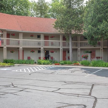 בייליס הארבור Ridges Inn & Suites מראה חיצוני תמונה